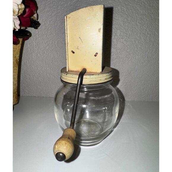 Vintage Nut Grinder Chopper with Glass Jar & Hand Crank Floral Top - Picture 8 of 8